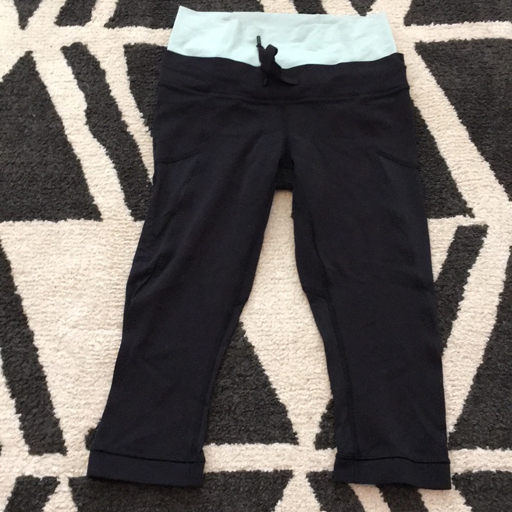 Lululemon High Waisted Crops Size 6